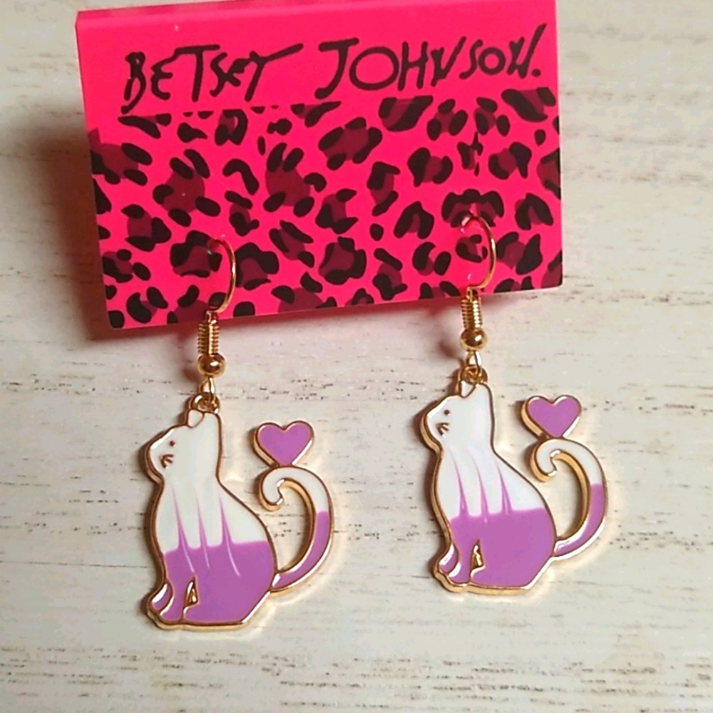White & Lavender Enamel Cat Dangle Earrings - Picture 3 of 3